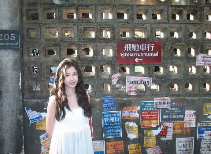 Jiang Mu Solo Picture (32)