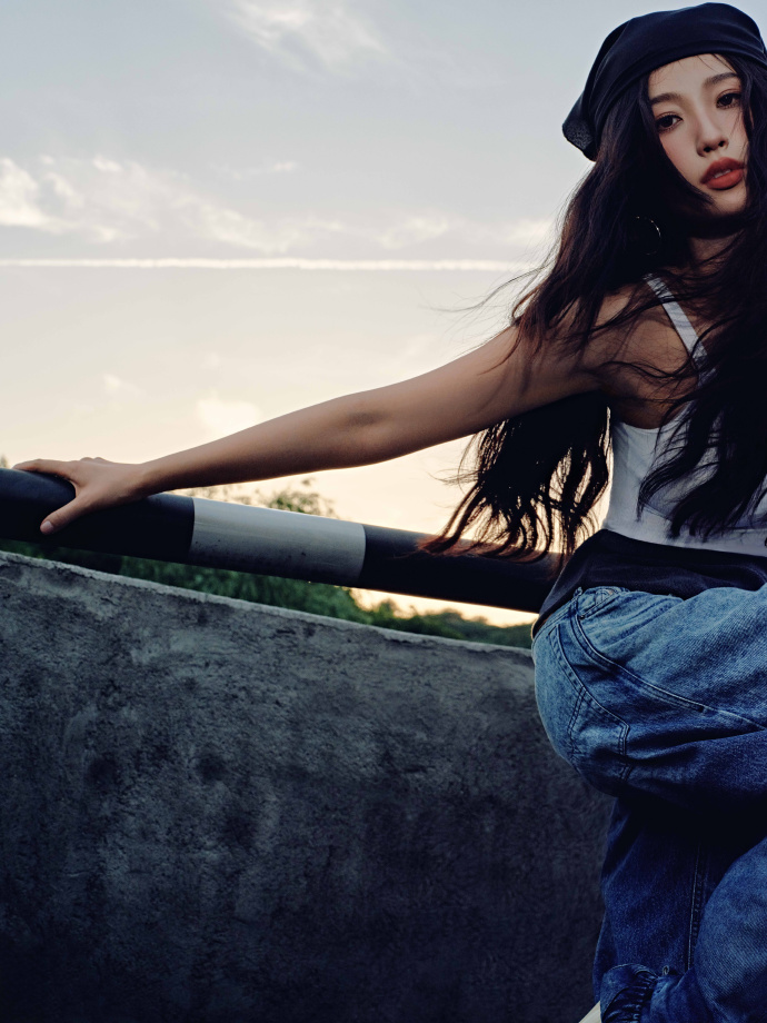 Jiang Mu Solo Picture (43)